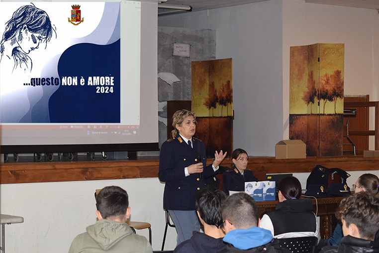 “…Questo non è amore” la Polizia di Stato incontra gli studenti del Costaggini