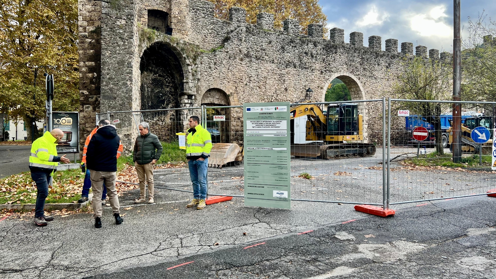 Piazza del Suffragio: iniziati i lavori di demolizione