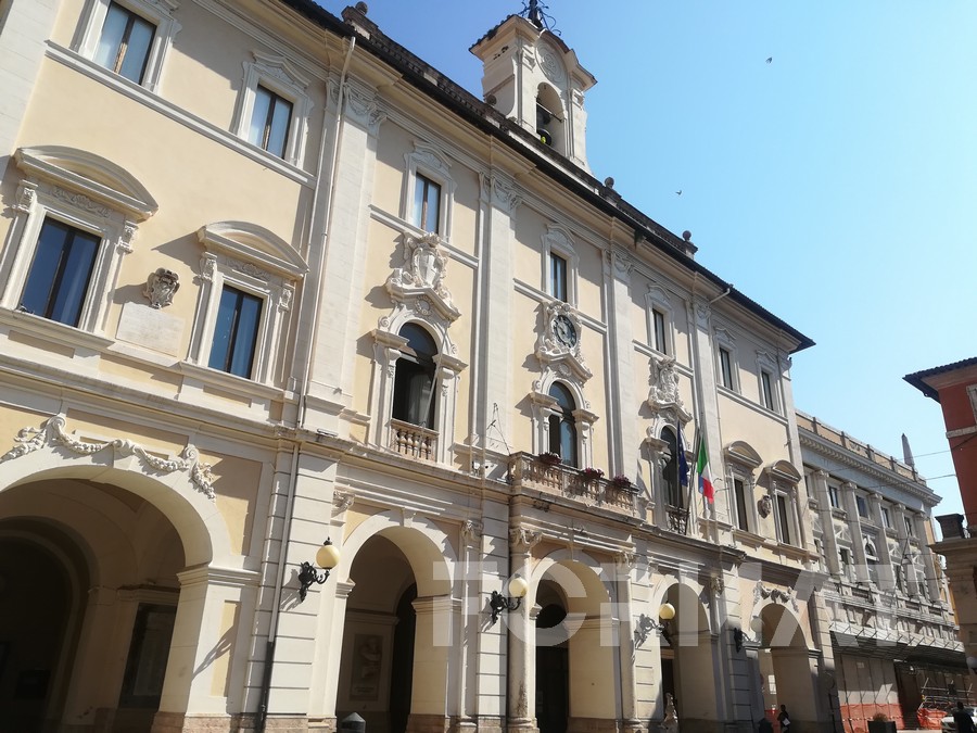 Opposizione “Amministrazione confusa, auspichiamo che Emili rilanci Commissione”