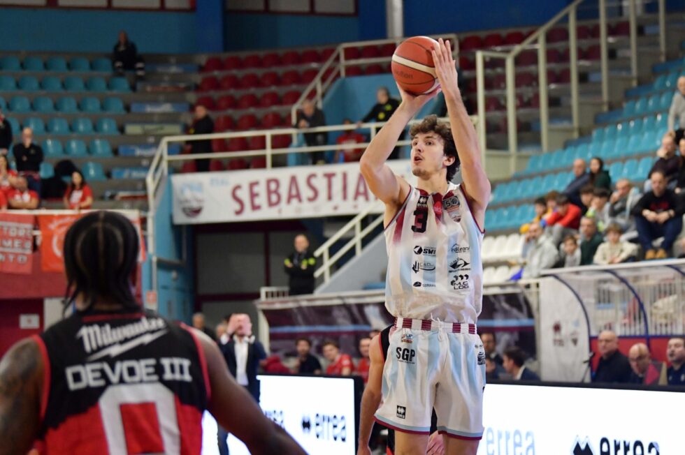La Rsr batte Cento 76-65, Sarto protagonista. Vittoria importante
