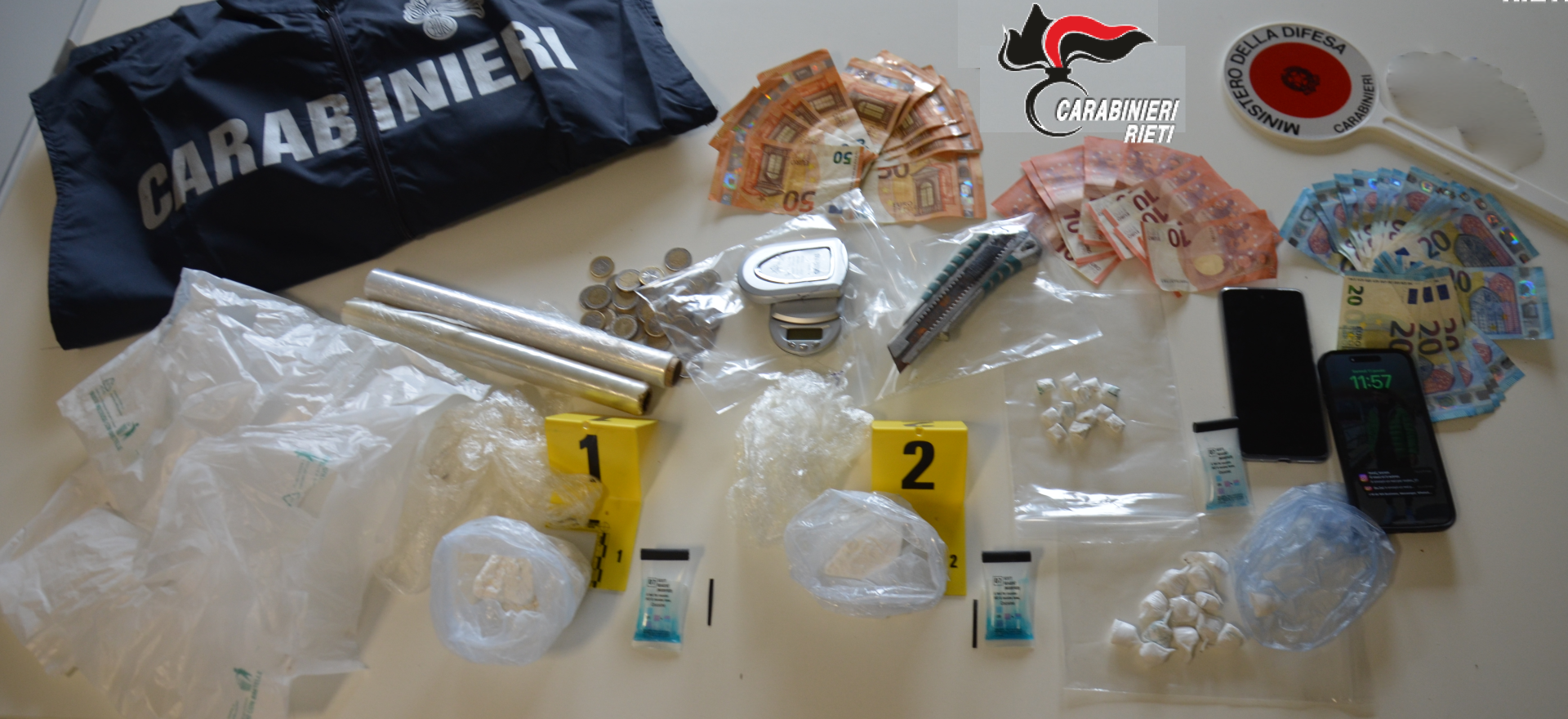Spacciatore tenta la fuga dopo l’irruzione dei Carabinieri nell’area del bivacco: arrestato