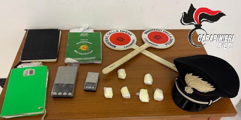 Detenzione e spaccio di stupefacenti: Arrestato 54enne