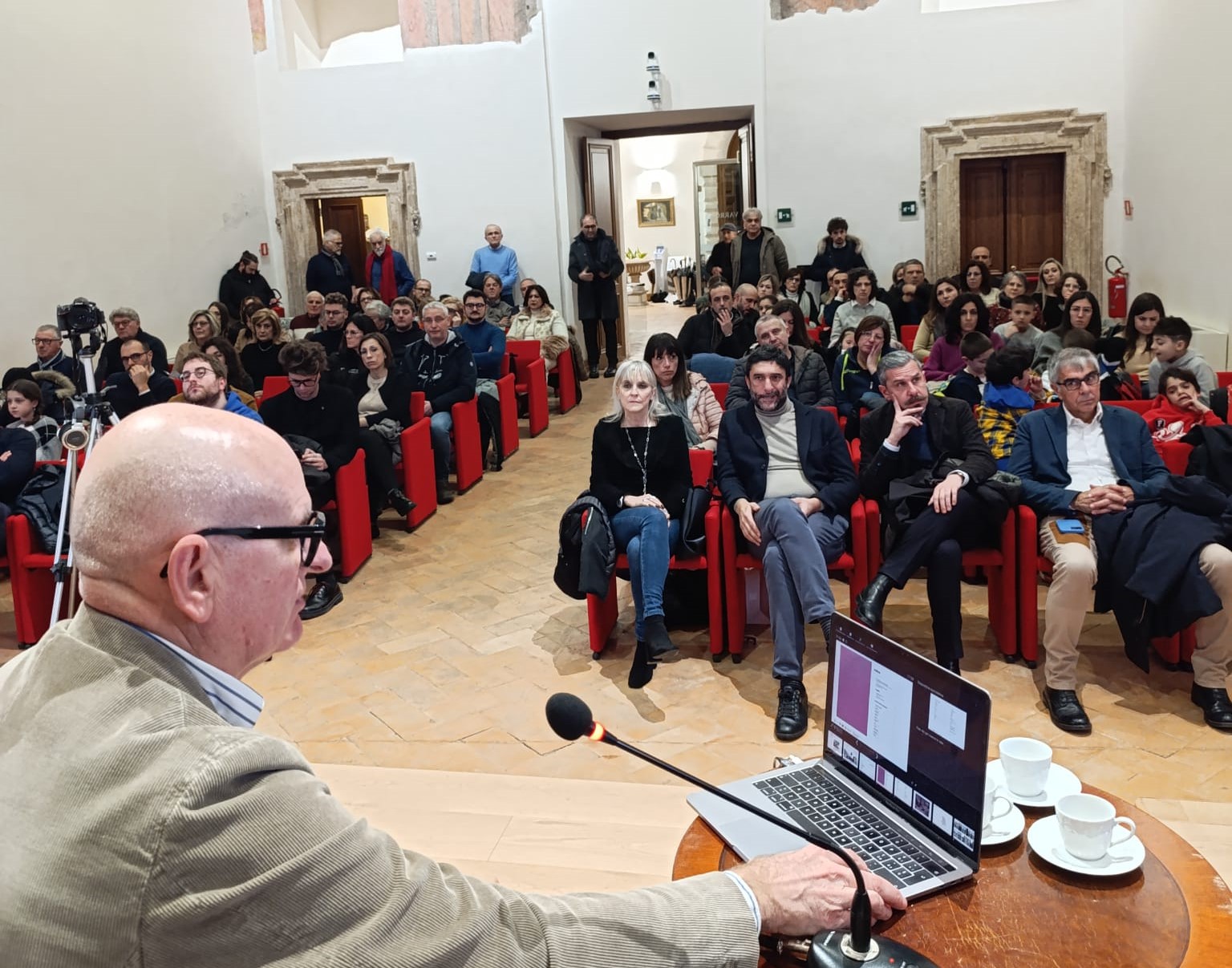 Grande adesione alla conferenza di Gianluigi Mondaini nel Seminario “Paesaggi Educanti. Esperienze di Architettura: tra Teoria e Progetto”