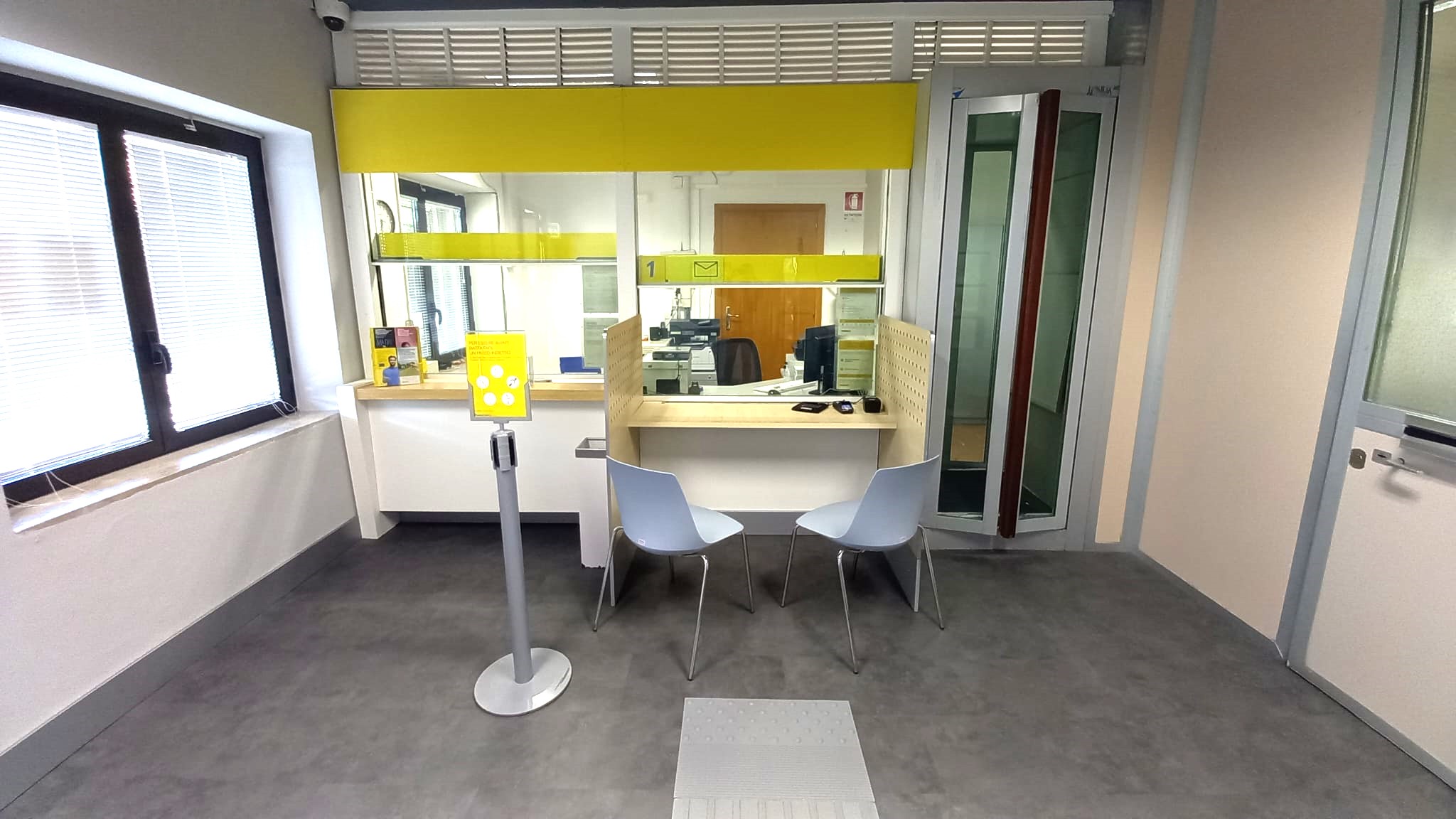 Poste Italiane: Castelnuovo di Farfa, l’ufficio postale torna operativo nella storica sede in versione “Polis” con i servizi Inps