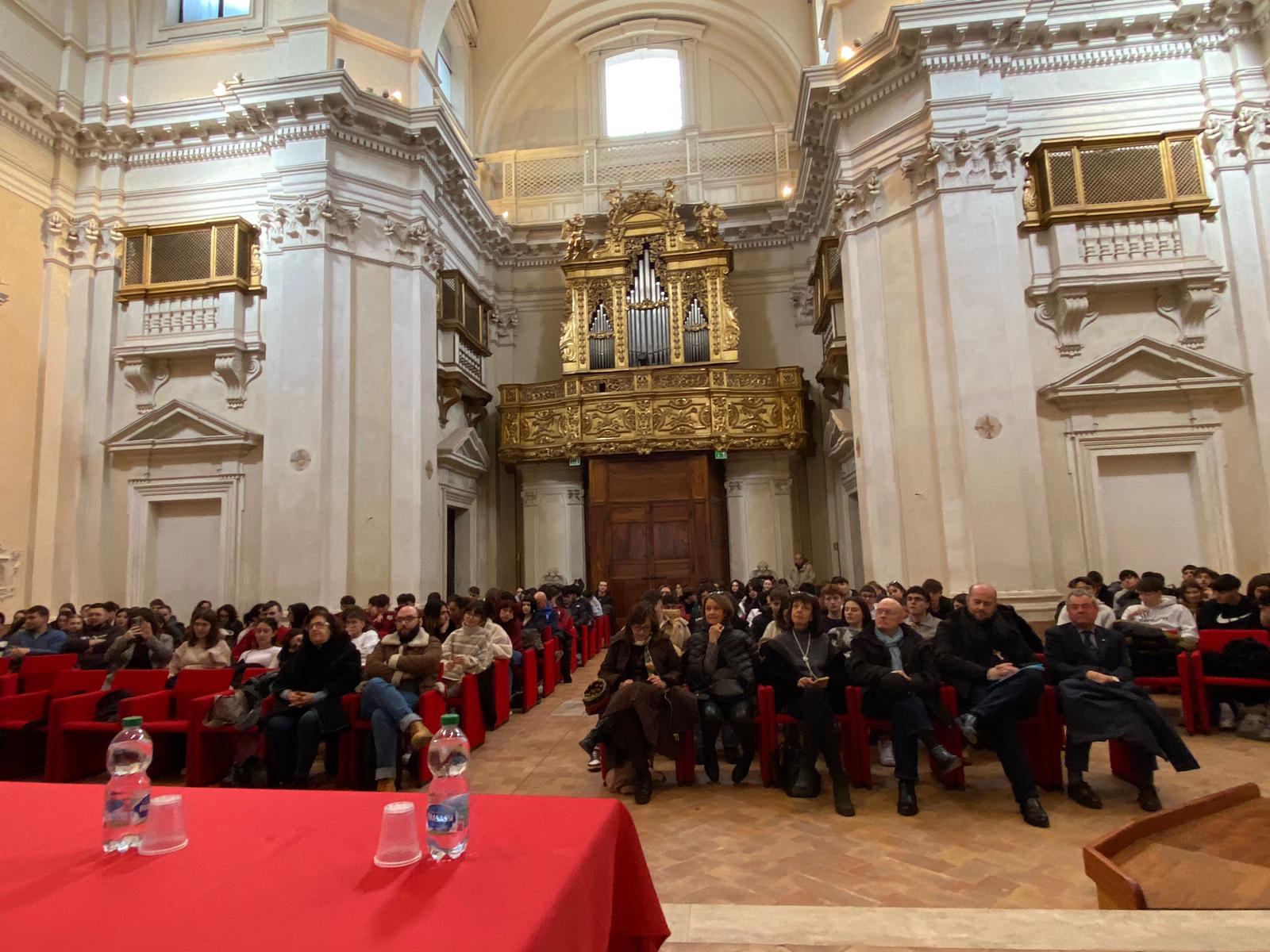 Liceo Artistico e Liceo delle Scienze Umane vincono l’ottava edizione del concorso “Filosofia e Natura”