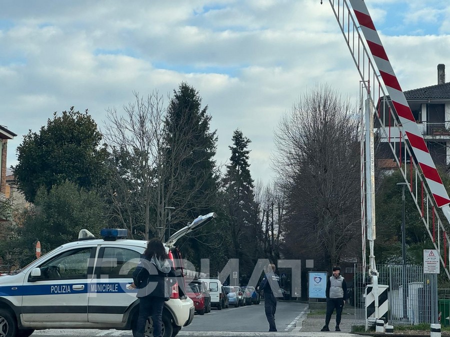 Rieti, Via Molino della Salce: semaforo rosso ma la sbarra del passaggio a livello rimane alzata