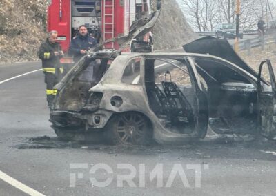 Auto in fiamme 2 ph R. Fagiani01