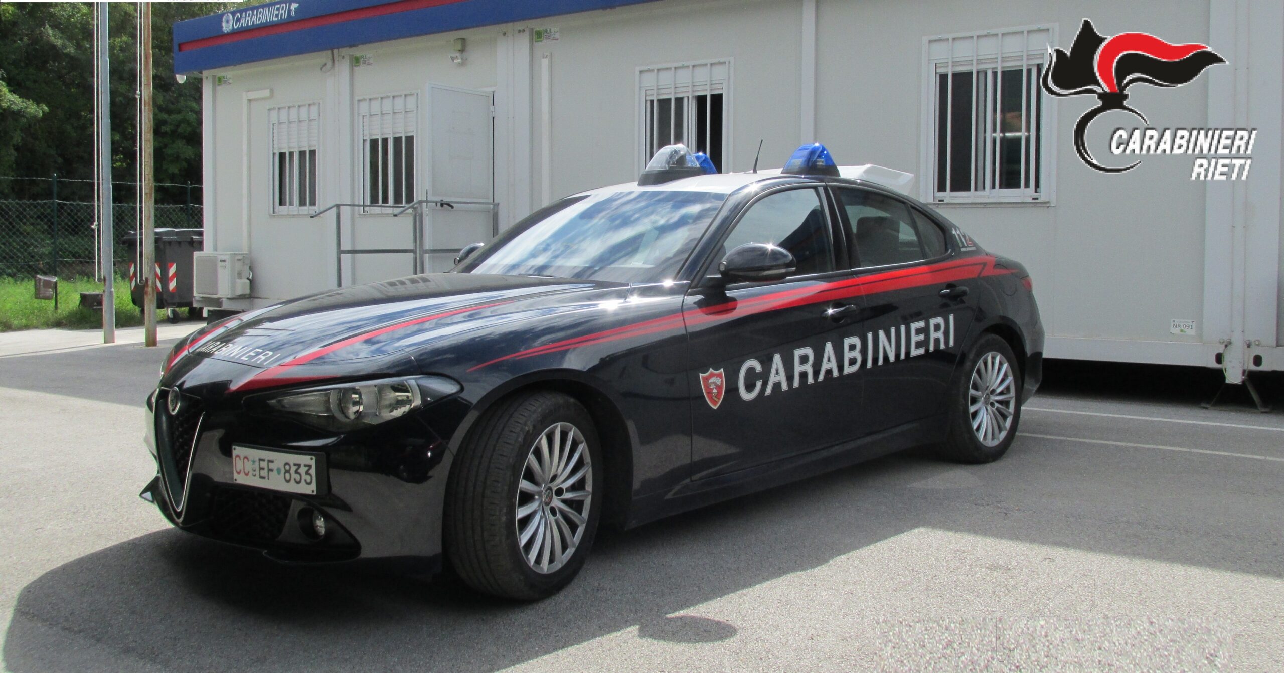 Ubriaco, infastidisce i clienti e poi colpisce con una testata un carabiniere