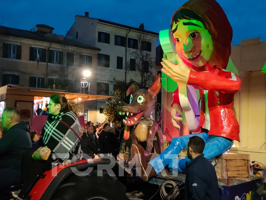 Poggio Mirteto, il Carnevalone Liberato tra festa e sicurezza: successo per la 161ª edizione