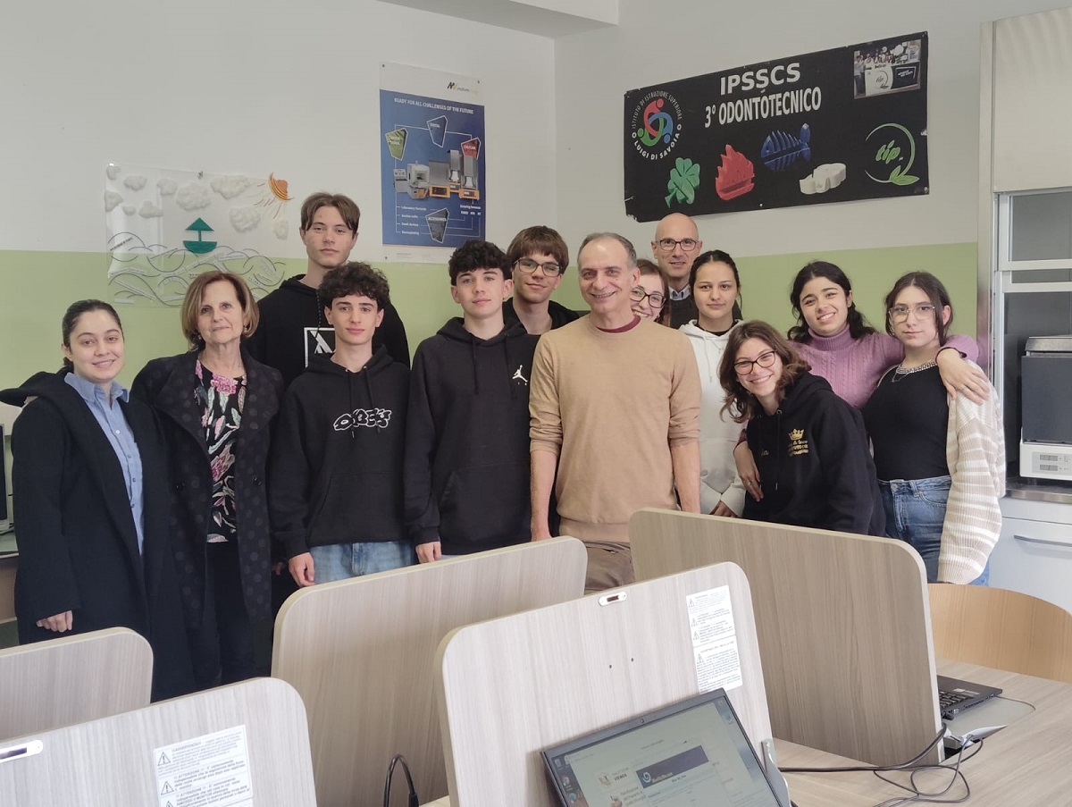IIS Luigi di Savoia: Corso sull’Intelligenza Artificiale per gli Studenti di Odontotecnico