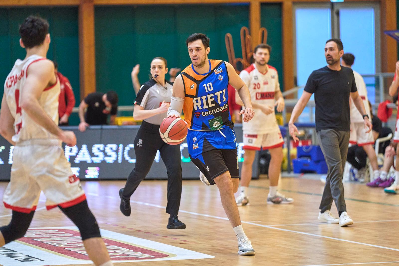Chiusi conquista l’accesso ai play-in battendo la NPC 80-61