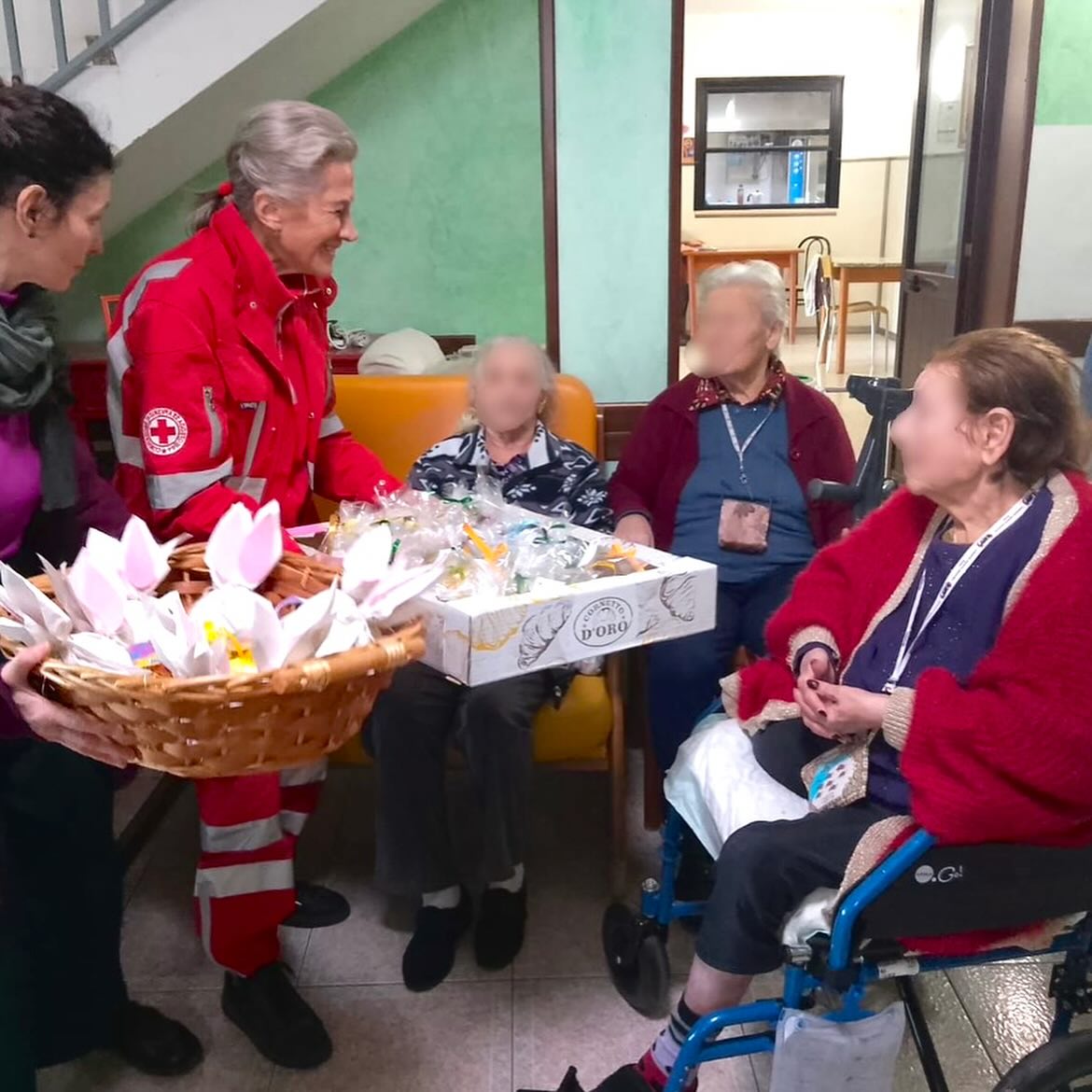 Il Comitato Croce Rossa della Bassa Sabina porta gioia alle case di riposo del territorio con decorazioni pasquali