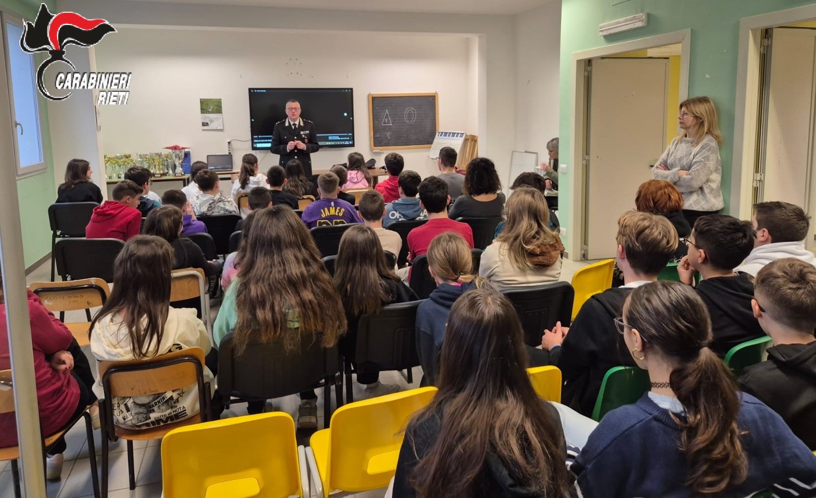 “Cultura della legalità”. La Compagnia Carabinieri di Rieti incontra gli studenti degli istituti secondari di primo grado “A. Merini” e “G. Pascoli” di Rieti