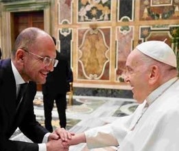 Addio a Papa Francesco, Castelli: “Ci ha insegnato a guardare alle ferite del nostro tempo, come quelle del terremoto”