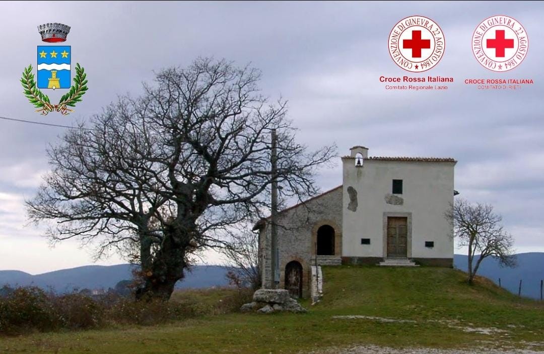 Scudo blu della Croce Rossa alla Chiesa Madonna dei Cignali di Fassinoro