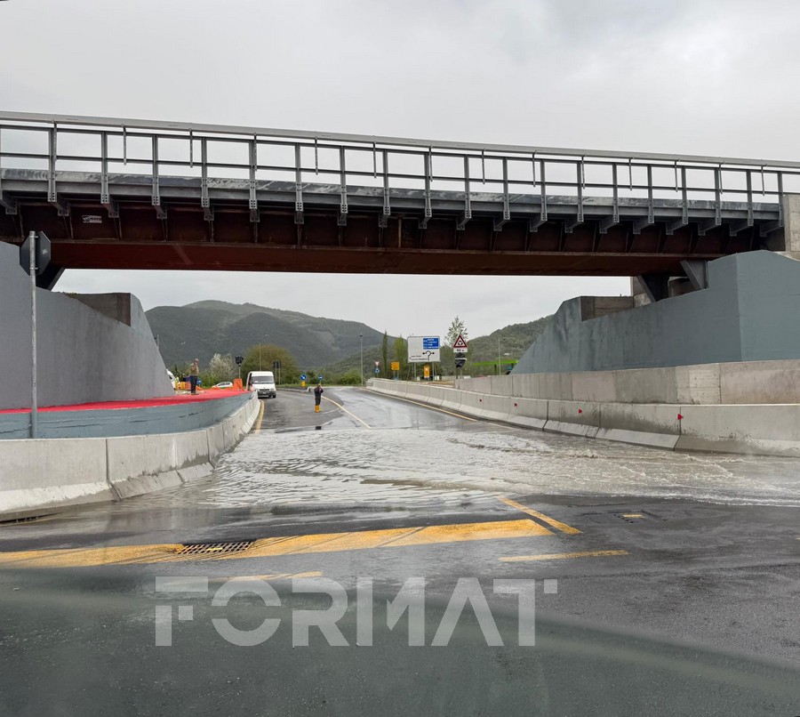 Nuovo sottopasso di via Velinia già allagato? Ma è colpa di un tubo