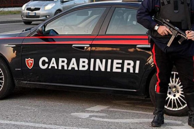 Daspo “Willy” per un 48enne violento: aggredì un Carabiniere in un bar
