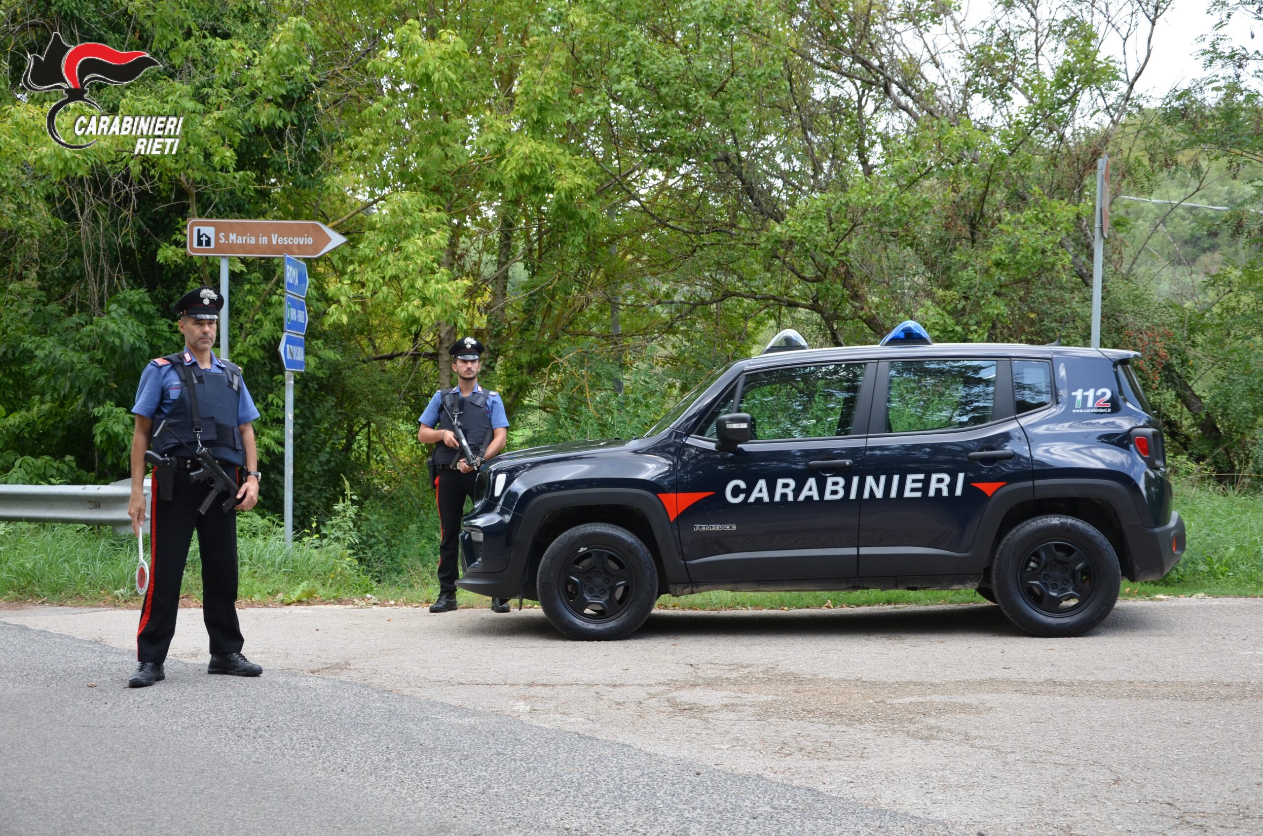 Arrestato 26enne dopo rissa in un bar: aggredisce clienti e Carabinieri