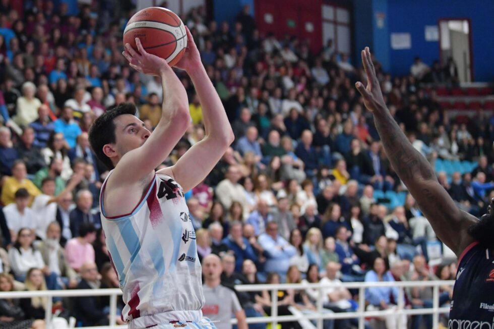 La Sebastiani di prepotenza si prende anche Gara 2 per 65-61 e porta la serie sul 2-0