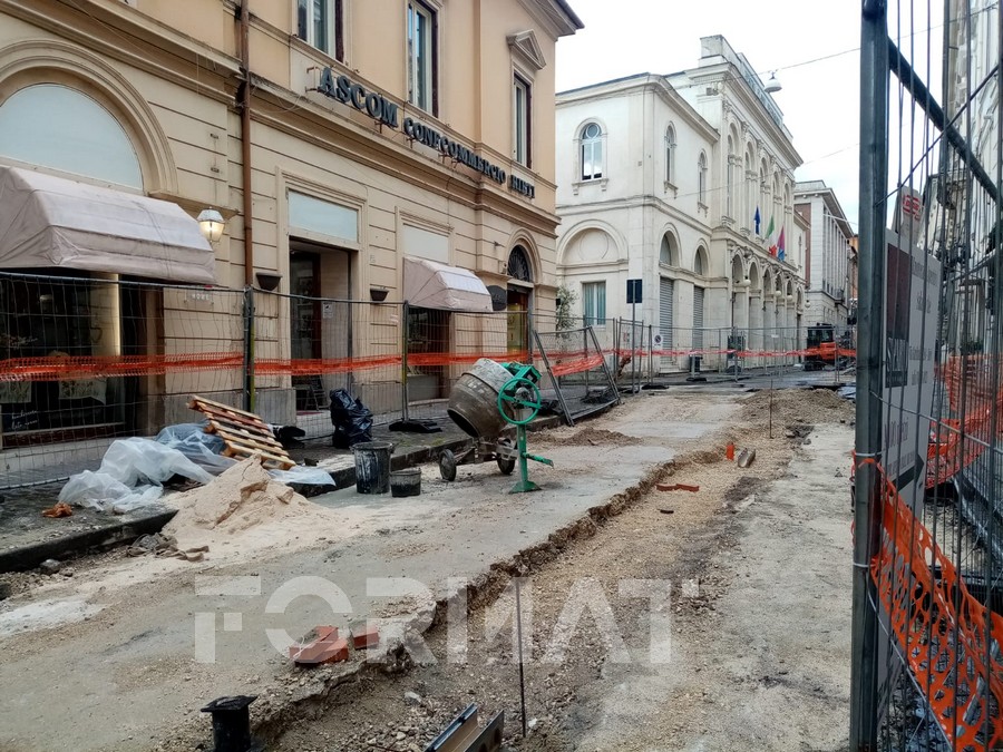 Avanza il cantiere di via Garibaldi. Dal 30 maggio nuove modifiche alla viabilità