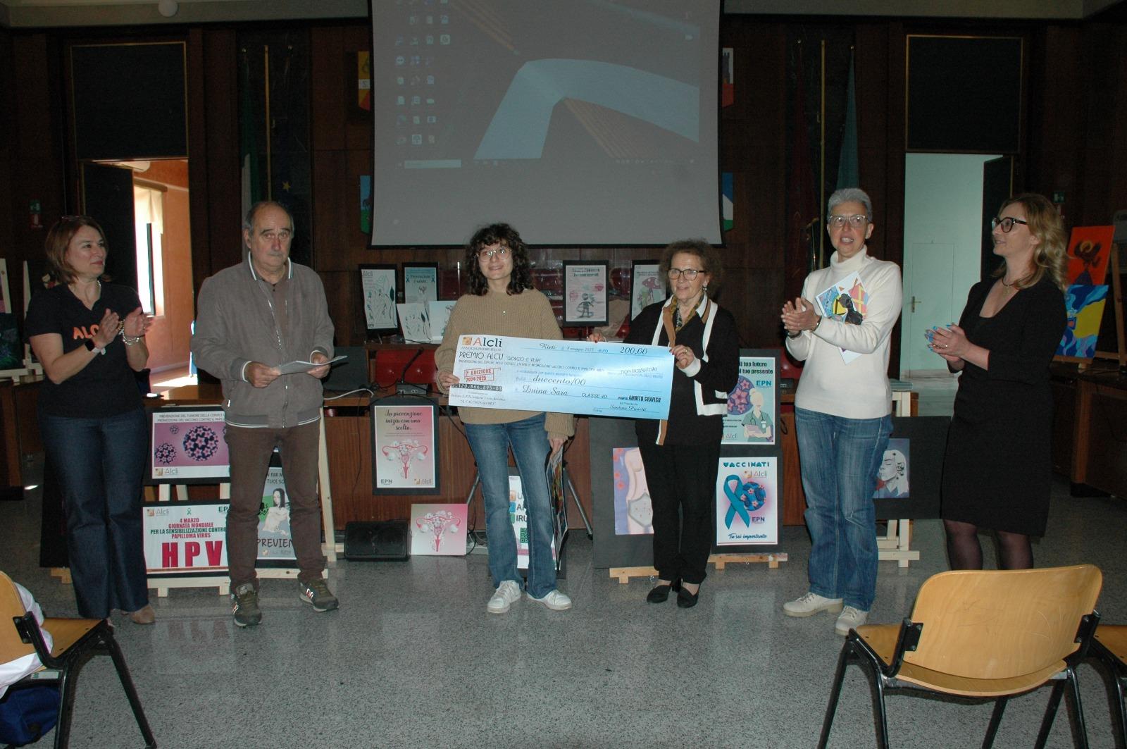 Premio Alcli sulla prevenzione del papilloma virus agli studenti del Liceo Artistico