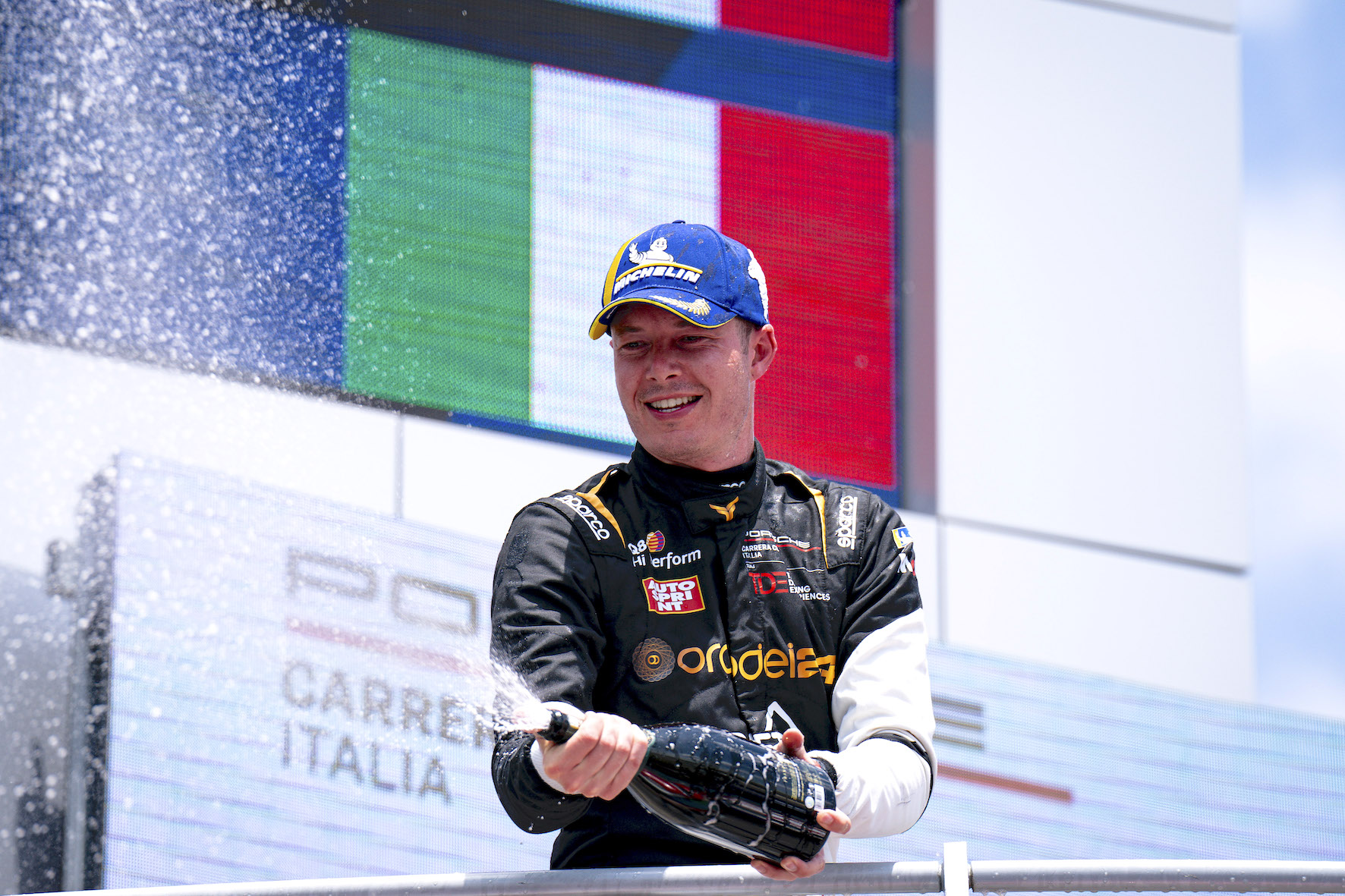 Doppio podio di Fenici nella Carrera Cup Italia a Vallelunga
