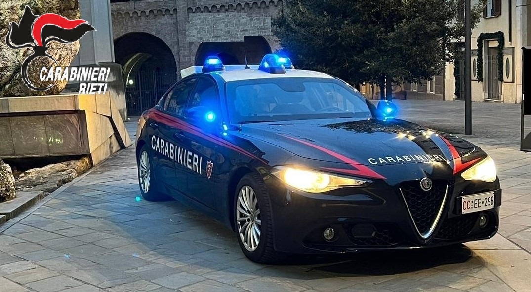 Rapinò un cellulare in Piazza Mazzini: 21enne arrestato per violazioni dell’obbligo di firma