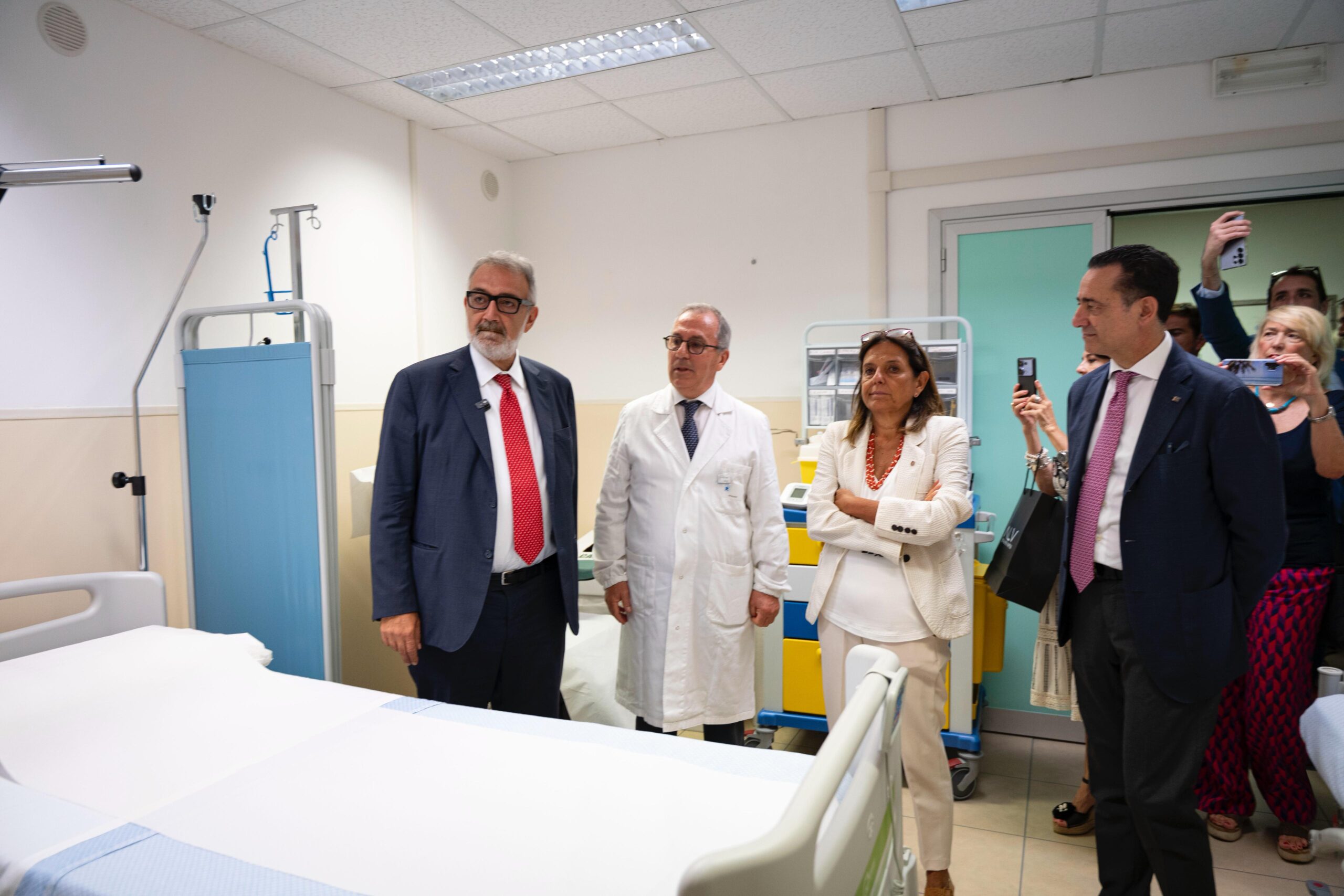 Rocca visita i nuovi reparti del De Lellis