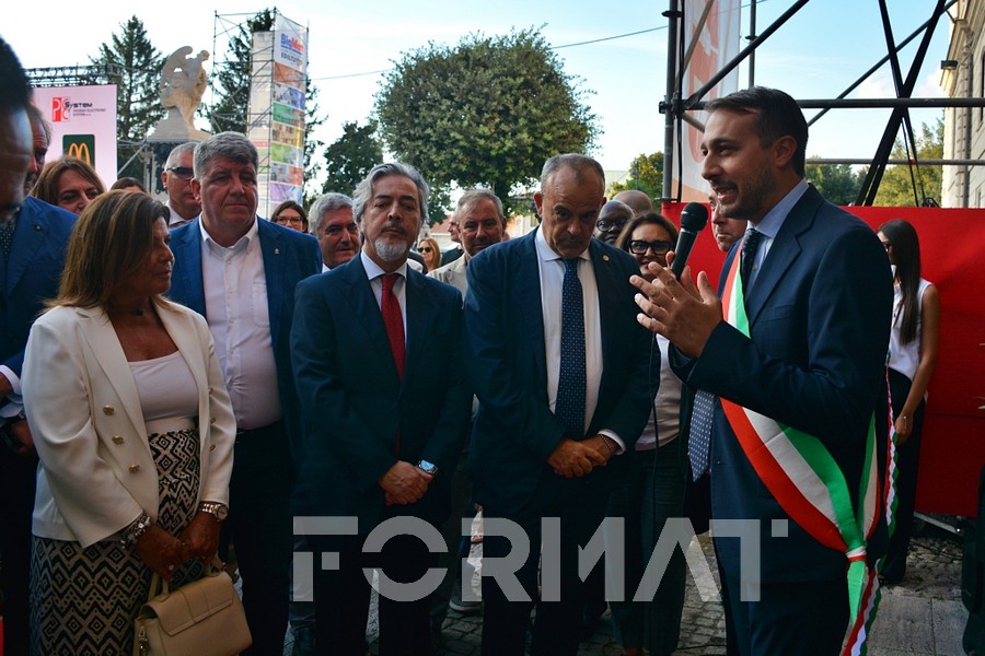 Battistoni (FI): “A Rieti il peperoncino conferma la forza dell’agroalimentare italiano”
