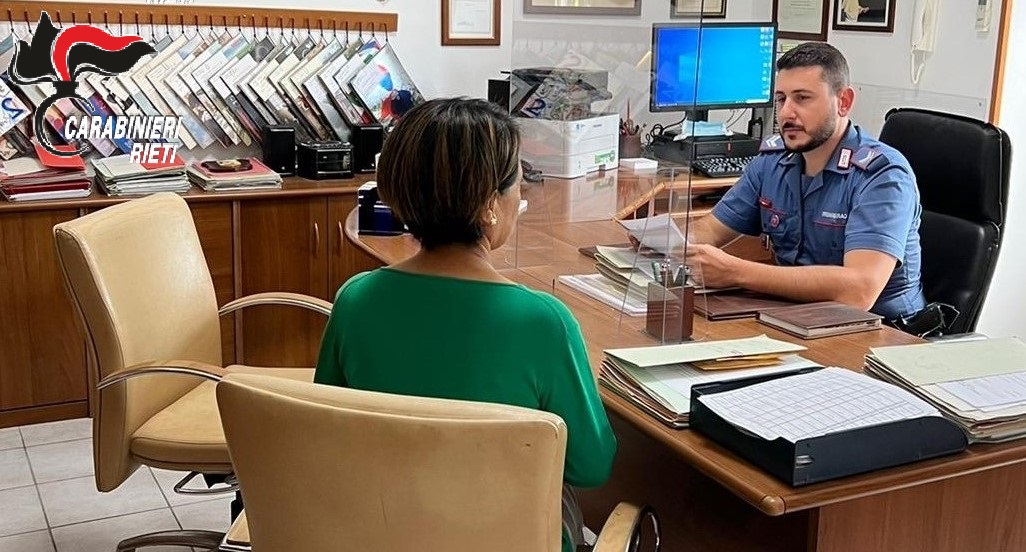 I Carabinieri denunciano tre persone per una truffa online