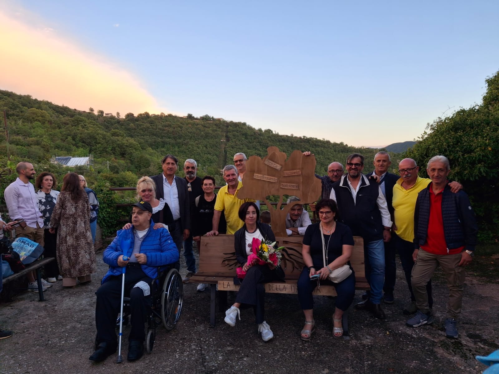 Circuito delle panchine, inaugurata quella della memoria nella frazione di Cerchiara