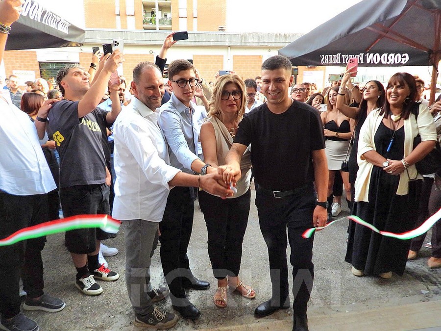 Grande festa per il Castle Rock : passato e futuro brindano insieme