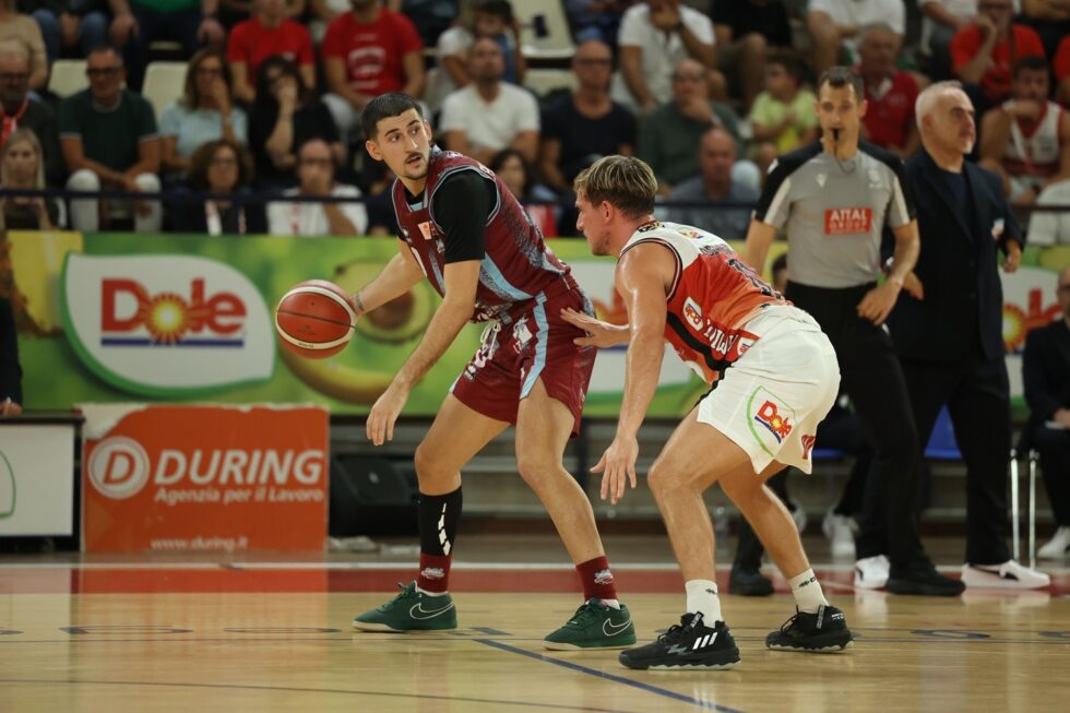 La Sebastiani di forza batte Rimini al PalaFlaminio per 75-77