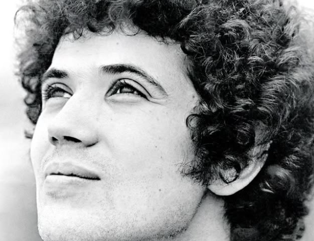 Un tributo a Lucio Battisti tra note e sapori, nel suo paese natale