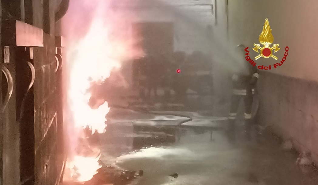 Incendio in via Vincenti Mareri: l’intervento dei Vigili del Fuoco