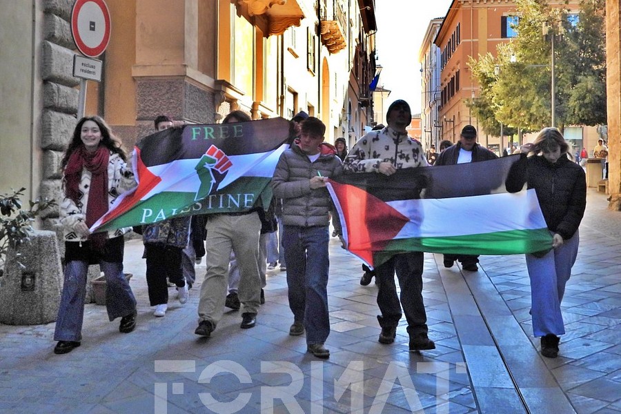 Rieti, studenti scendono in piazza per la Palestina