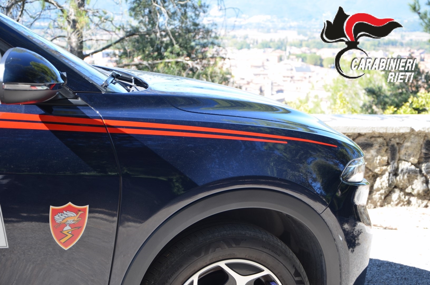 Fa shopping con una carta di credito rubata: 30enne denunciata dai carabinieri.