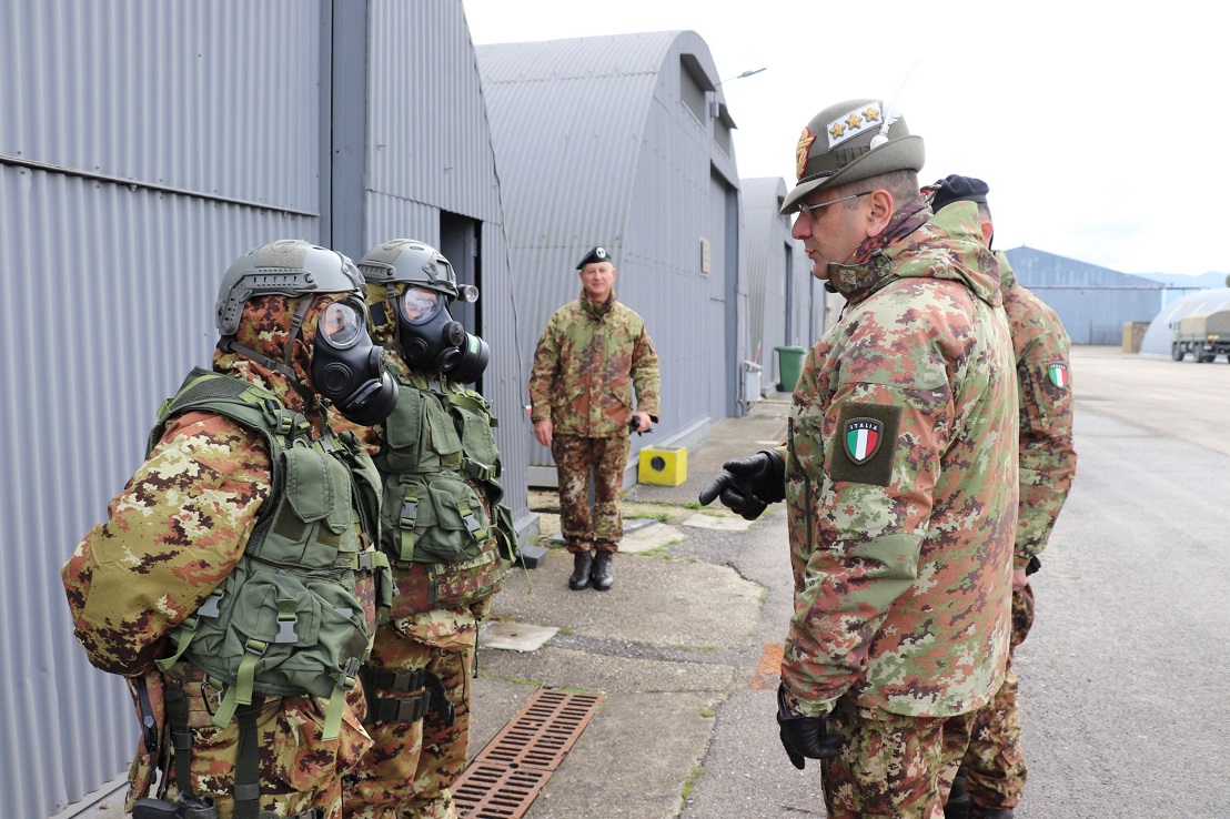 Il Comandante del Comfordot in visita alla scuola NBC di Rieti
