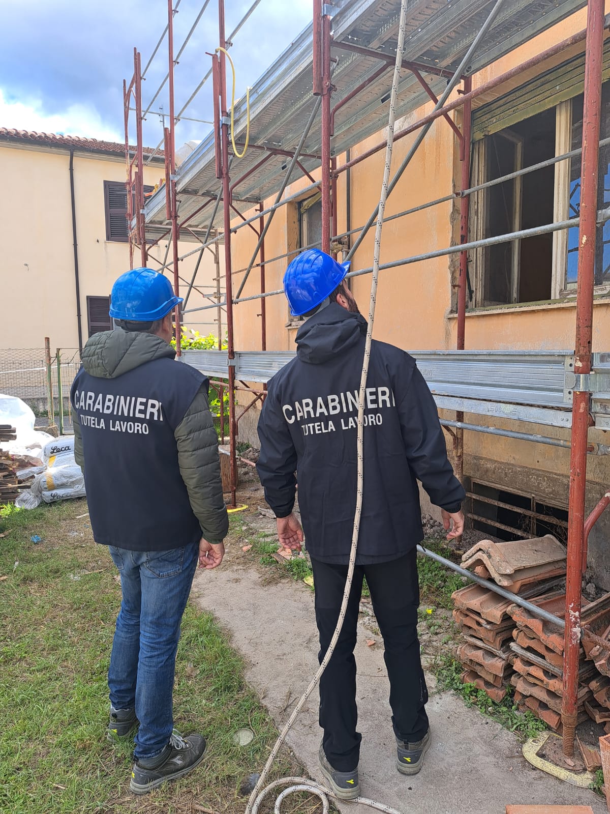 Controlli dei Carabinieri nei cantieri edili: denunciata una persona