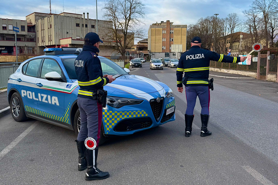 Controlli a tappeto della Polizia Stradale sull’uso della cintura di sicurezza