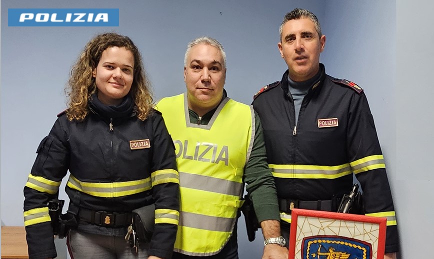 Viaggiava in A/1 con 280 grammi di cocaina, arrestato dalla Polizia di Stato