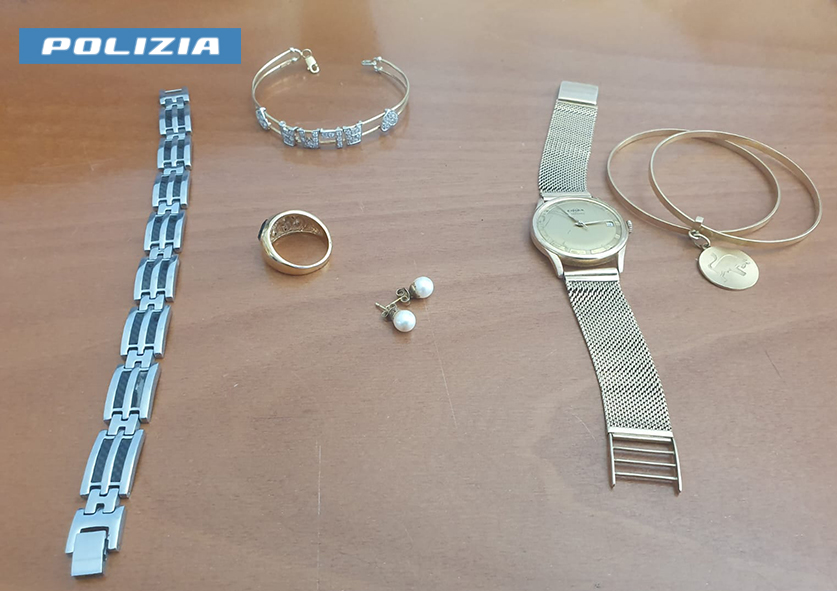 Si fingono figlia e carabiniere, truffano un’anziana: arrestati