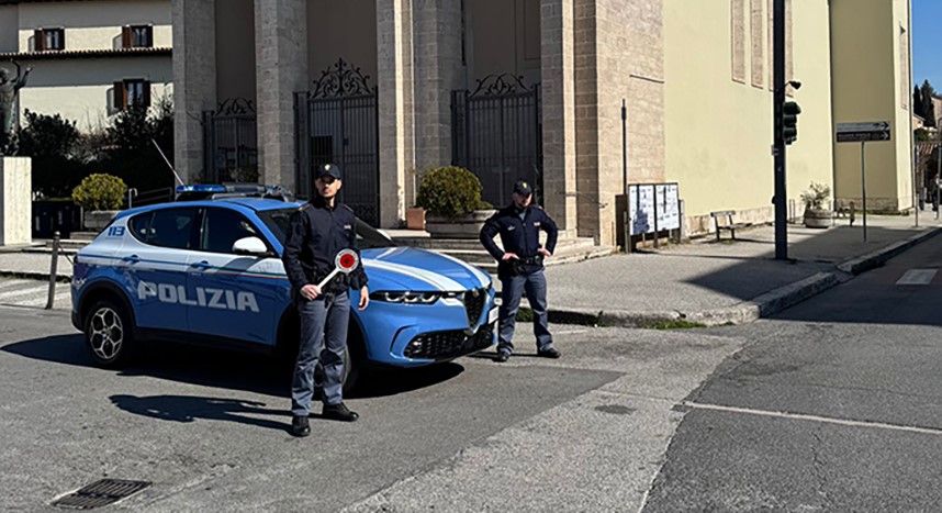 Aggredisce il coinquilino: arrestato dalla Polizia di Stato