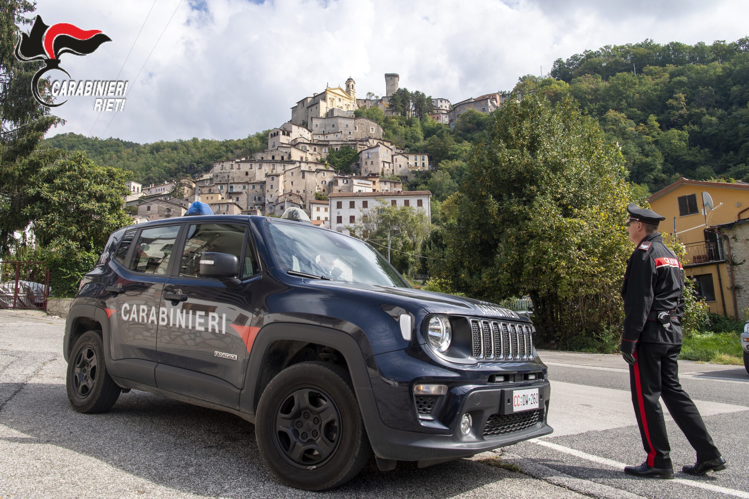 Simula il furto della propria auto per ottenere il risarcimento dall’assicurazione: denunciato dai Carabinieri