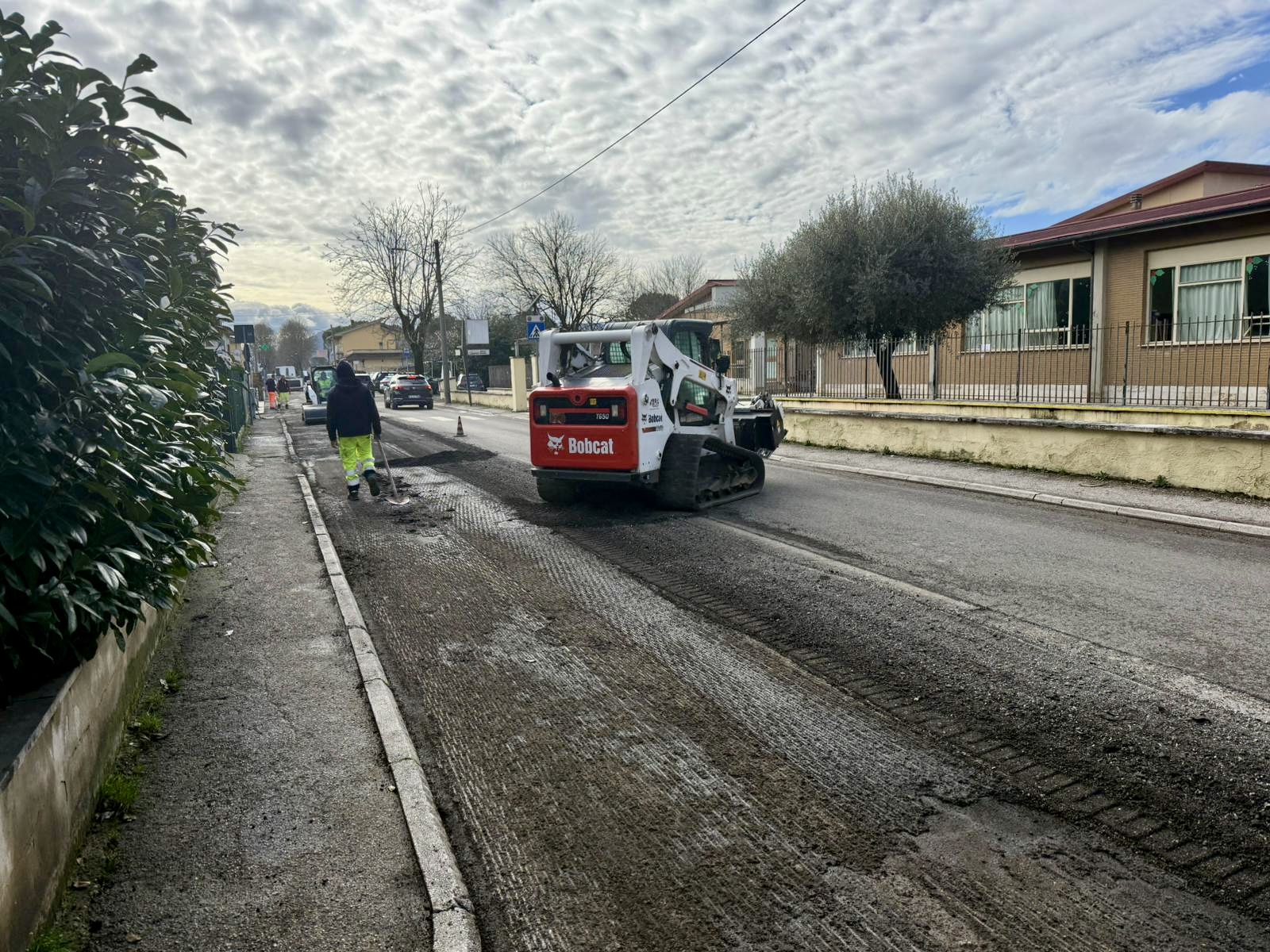 Lavori stradali a Quattrostrade: partita la pavimentazione di via Lama e via Martiri delle Fosse Reatine