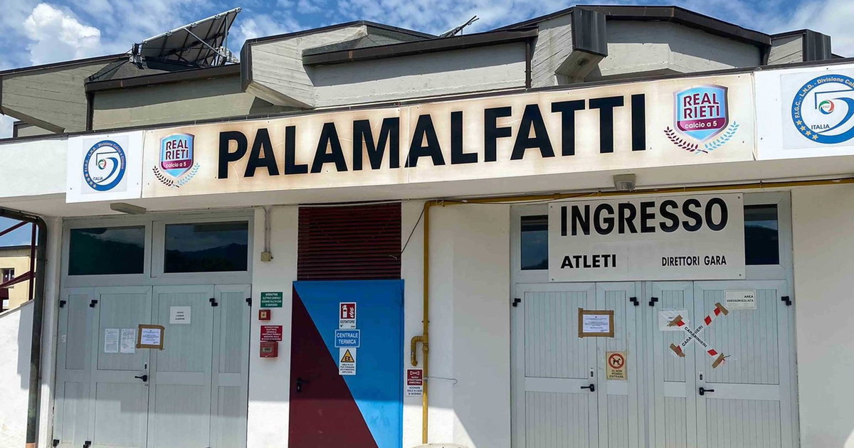 Riaperto il PalaMalfatti. L’impianto torna ad accogliere 450 tifosi. Cuneo e Ramacogi “Grande orgoglio”