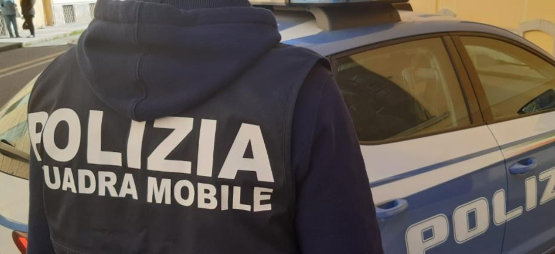 Si finge amica di famiglia e fugge con i gioielli: denunciata una 20enne