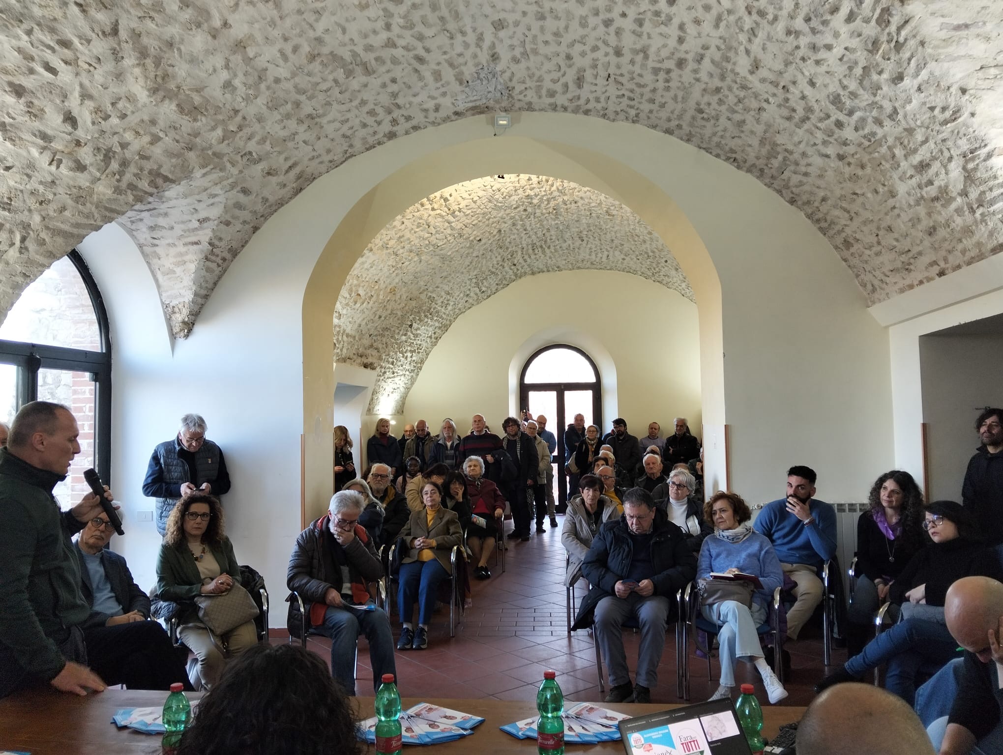 Grande partecipazione all’assemblea di Corese Terra: oltre 50 cittadini per “Fara per Tutti” con Alessandro Spaziani sindaco