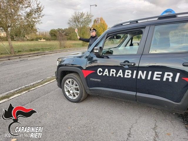 I Carabinieri hanno denunciato 2 persone per condotte di guida pericolose