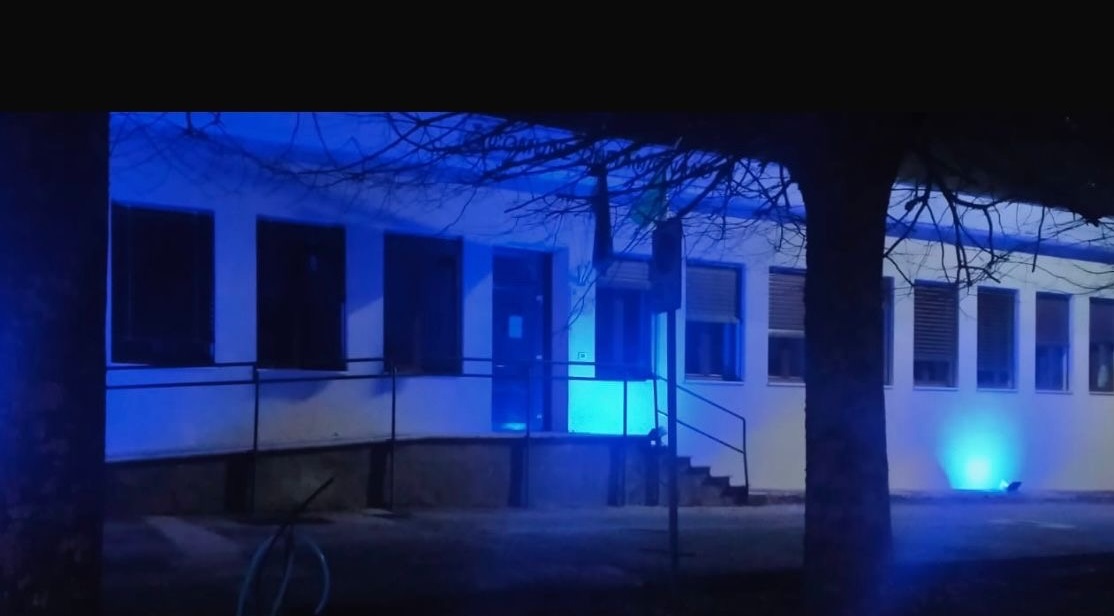 Il Palazzo Municipale di Fiamignano colorato di Blu per la Giornata Mondiale della consapevolezza sull’Autismo